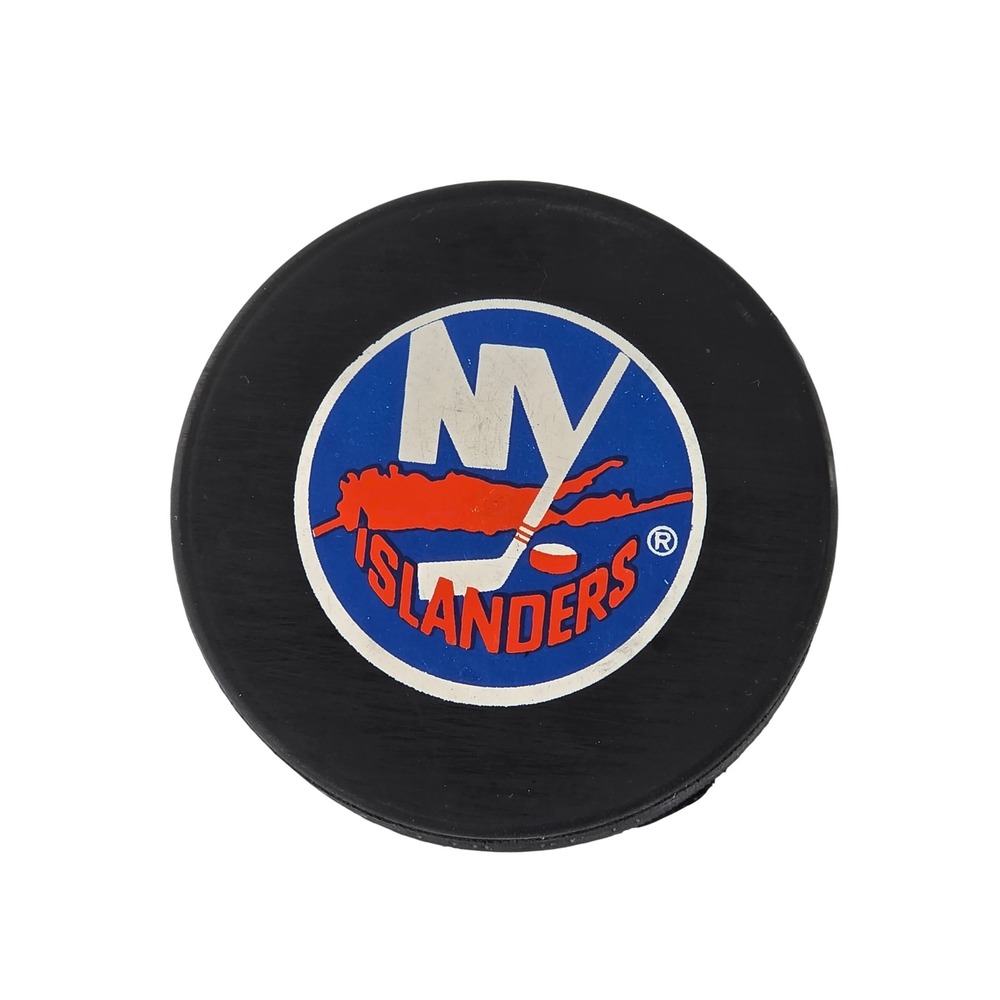 New York Islanders NHL Hockey Puck In Glas Co Official Licensed Product Black - Picture 1 of 2